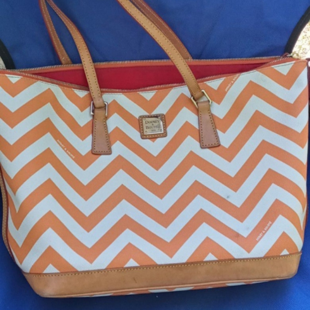 Dooney & Bourke Bag